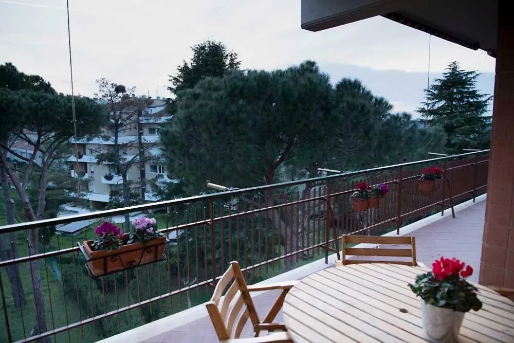 Green View Apartment-1